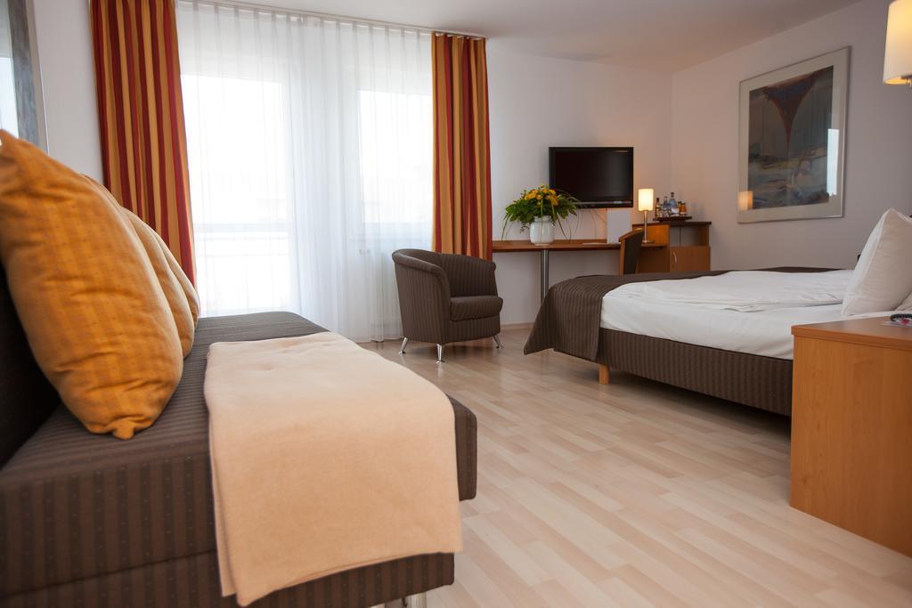 Centro Hotel U-No1, Trademark Collection By Wyndham Großbettlingen Exteriér fotografie